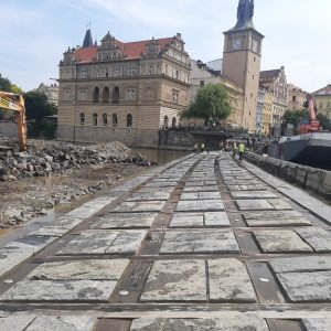 Povodí Vltavy dokončí s velkým předstihem  rekonstrukci Staroměstského jezu v centru Prahy