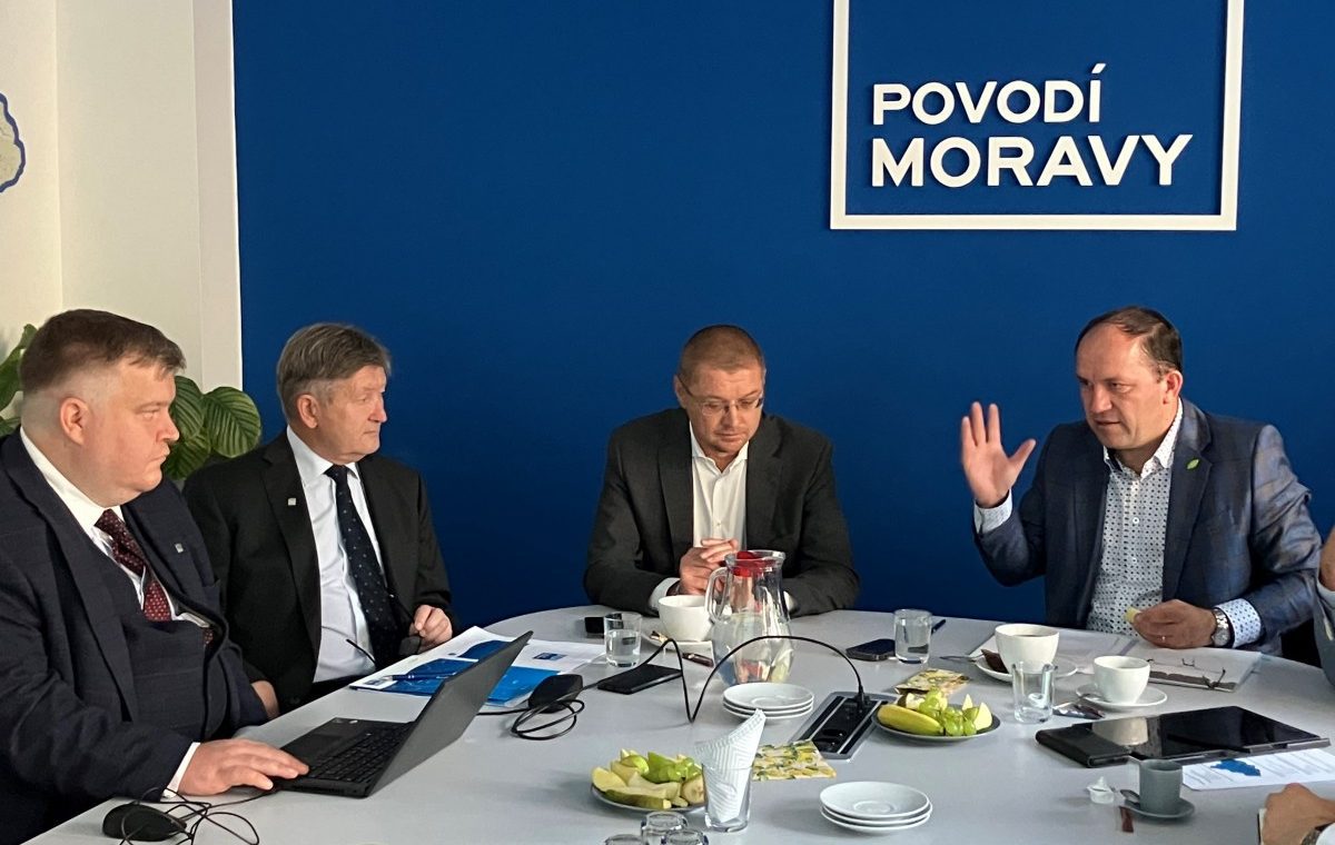 Povodi_Moravy-ministr